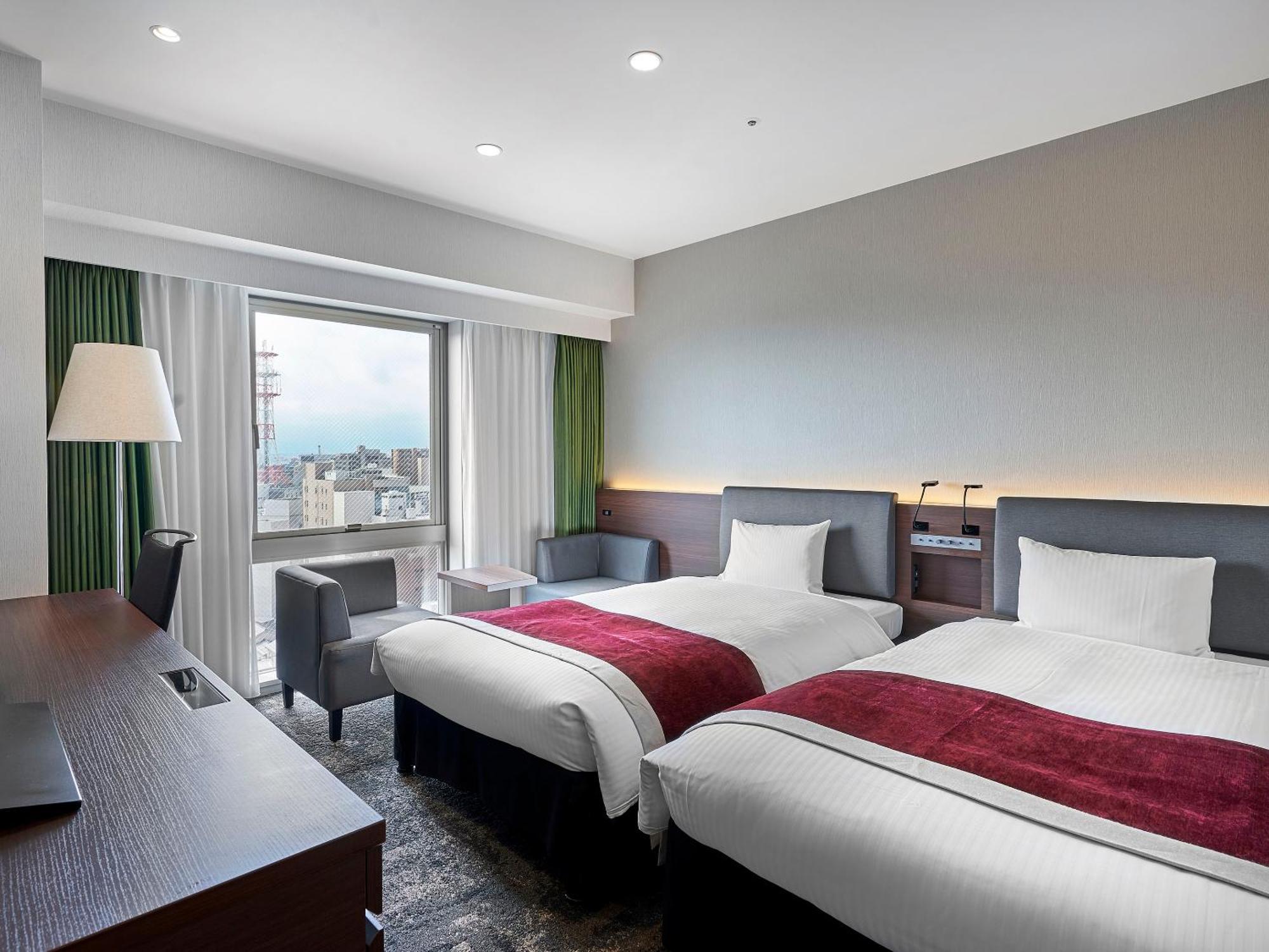 Daiwa Roynet Hotel Toyama-Ekimae Екстер'єр фото