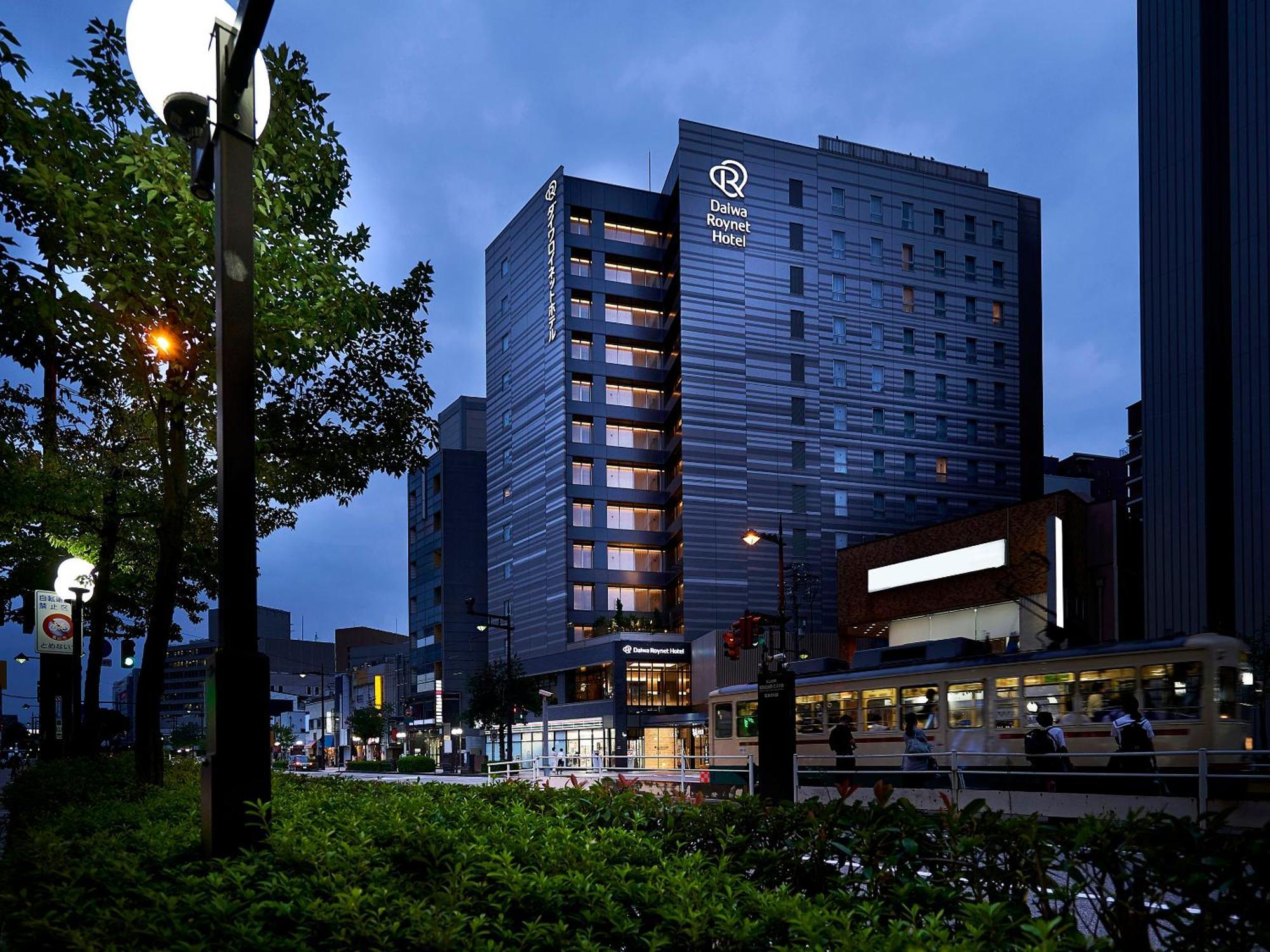 Daiwa Roynet Hotel Toyama-Ekimae Екстер'єр фото